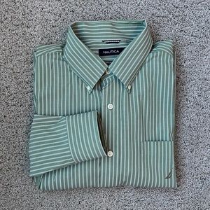 Nautica wrinkle resistant men’s dress shirt